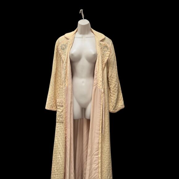 Vintage 1940s Princess Quilted Peach Satin Robe Corded Embroidered Lapel & Belt - Picture 9 of 16